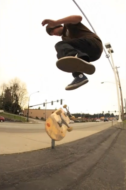 jordan_sanchez_natas_spin_kickflip