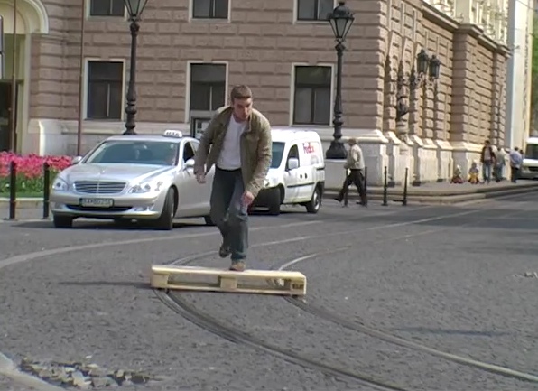 pallet_skateboarder_slovakia