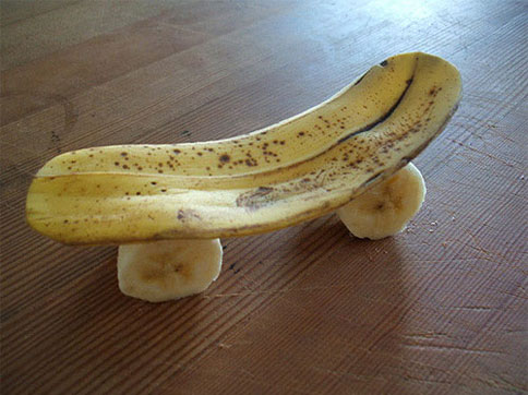 banana-skateboard