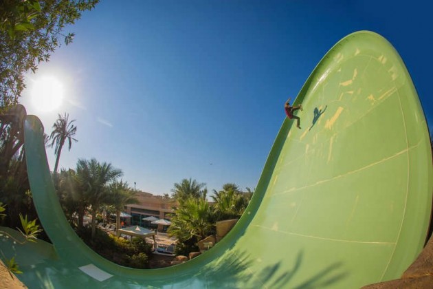 alex-sorgente-boosts-a-fat-boneless-on-a-huge-slide-at-aquaventure-waterpark-in-dubai